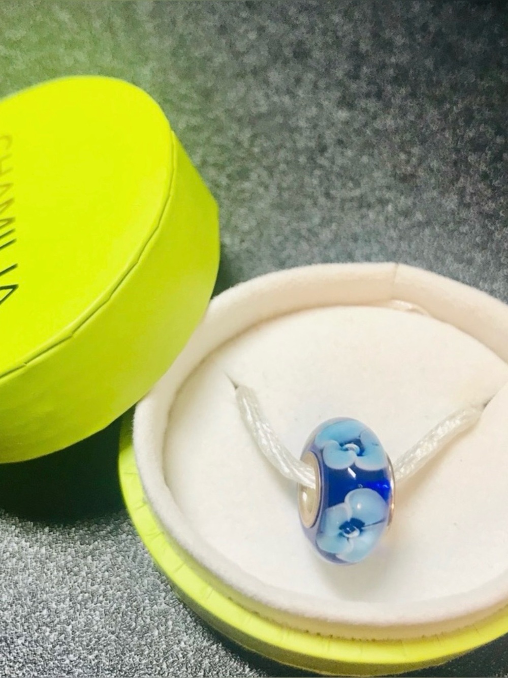 Chamilia Blue Hydrangea Murano Glass Bead with Light Blue Flowers.